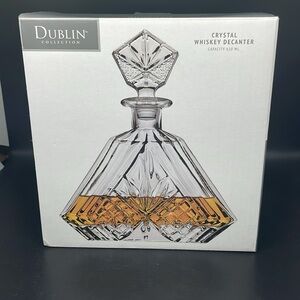 NWT Shannon by Godinger Dublin Collection Crystal Whiskey Decanter 610ml